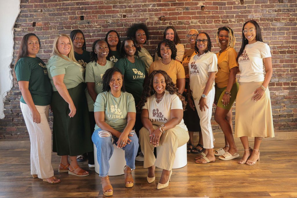 Ujima Maternity Network Arkansas. Hire a doula. Image of group of UJIMA trained doulas.